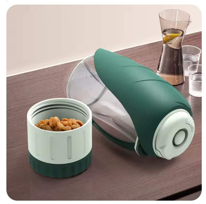 AquaCan™ - Botella portátil con comedero y bebedero